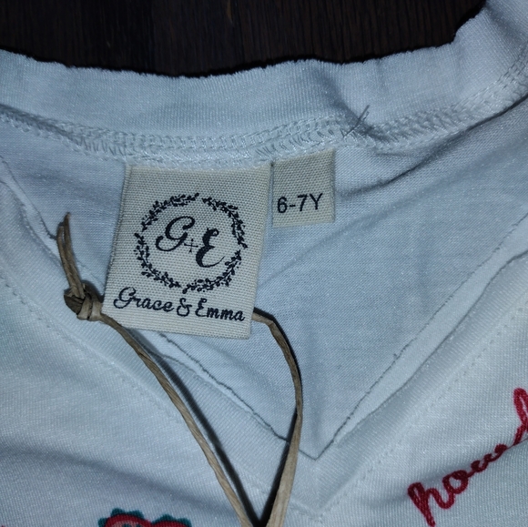 Grace & Emma - Picture 2 of 2